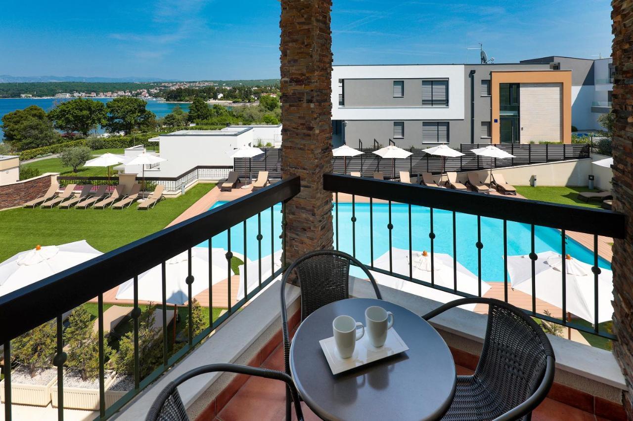 Blue Waves Resort Malinska Eksteriør bilde