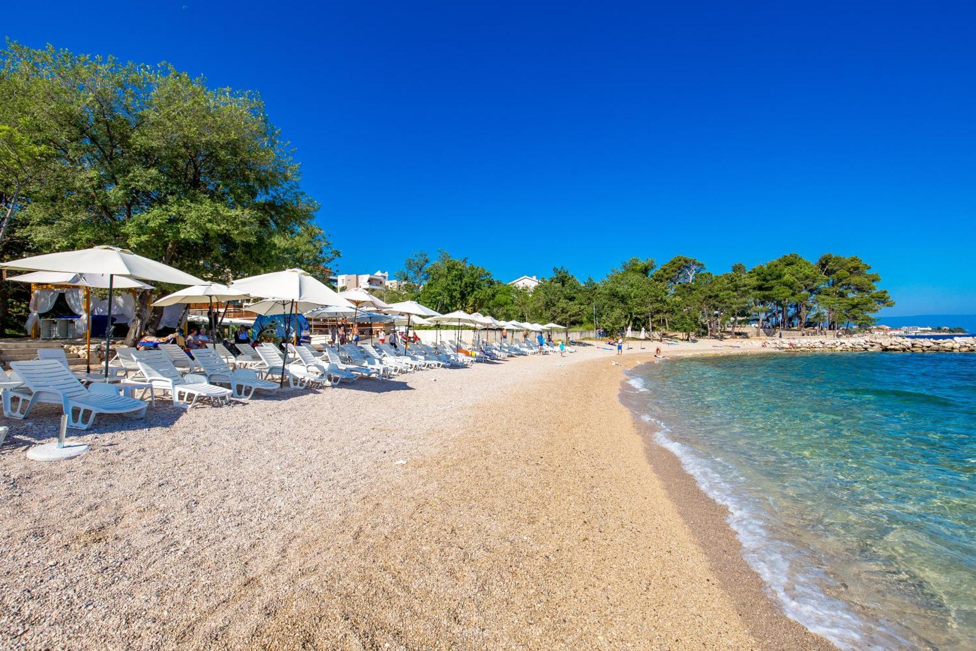 Blue Waves Resort Malinska Eksteriør bilde