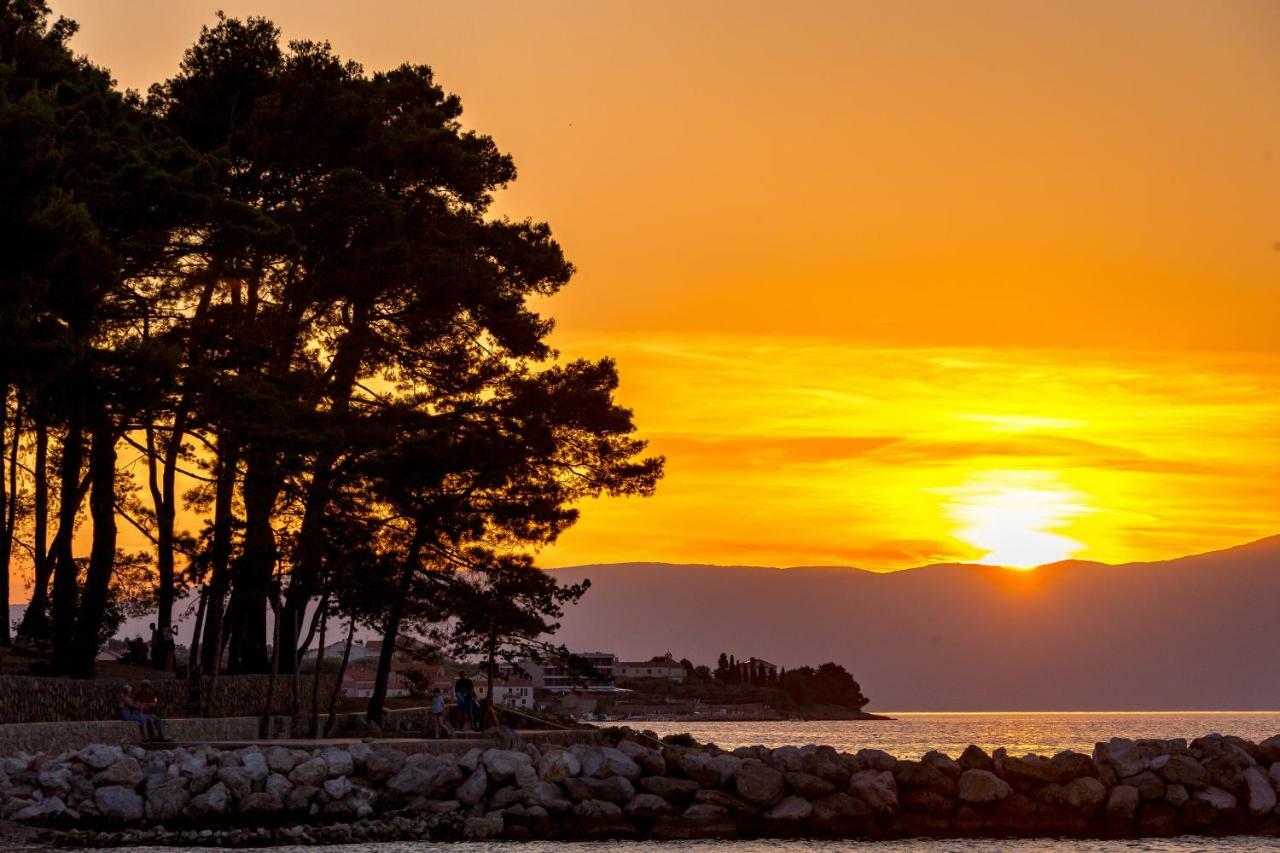 Blue Waves Resort Malinska Eksteriør bilde